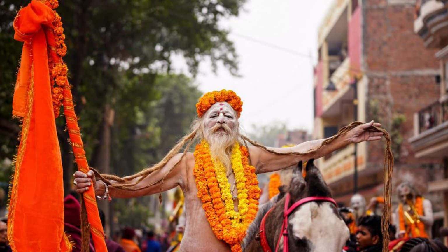 Getty Images - Thousands of Hindu holy men have been arriving in Prayagraj to participate in the Kumbh Mela festival https://www.bbc.com/news/articles/cvg7gzzx3gno